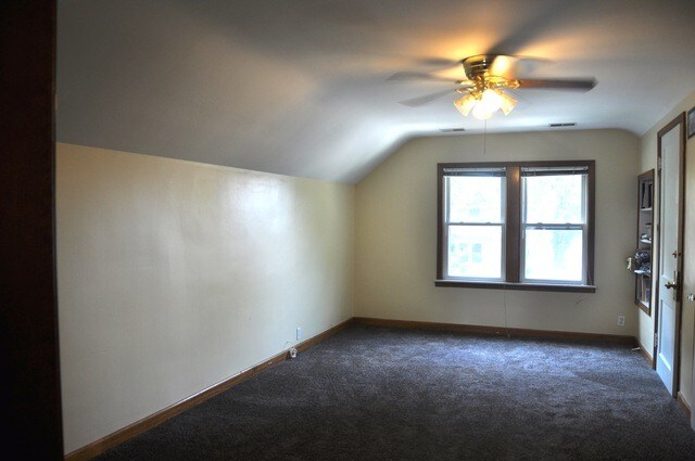 Building Photo - 3911 N Oak Park Ave