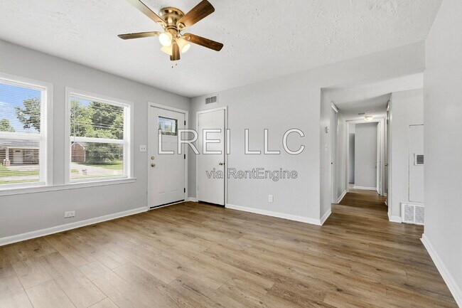 Foto del edificio - 5202 Rural Way
