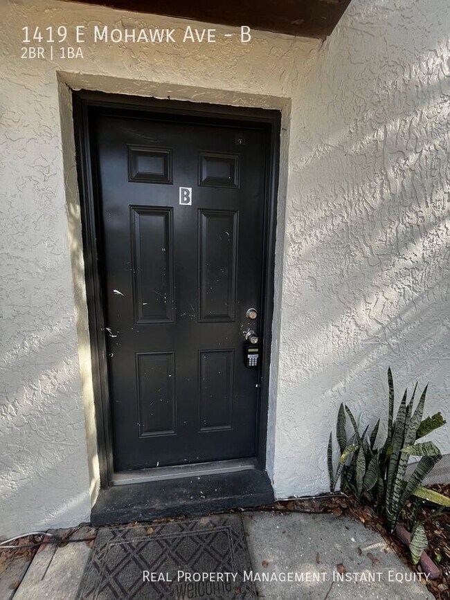 Foto del edificio - 1419 E Mohawk Ave