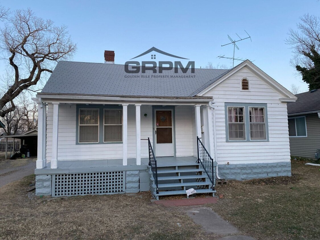 Foto principal - 2 Bed 1 Bath Home