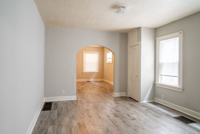 Foto del edificio - 1357-1359 N. 6th Street