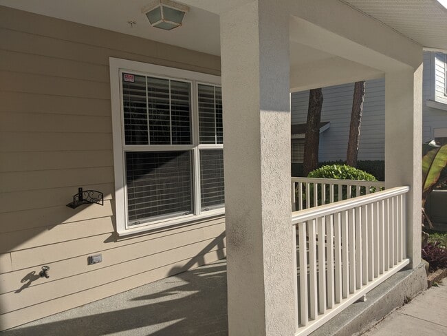 Building Photo - 4675 SW 48th Dr