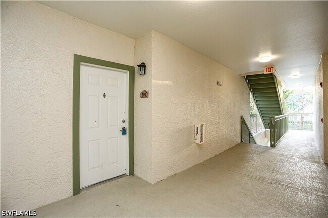 Building Photo - 23640 Walden Center Dr