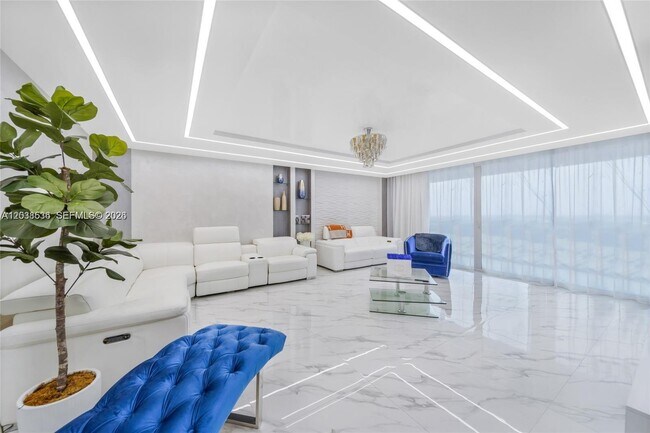 Building Photo - 2030 S Ocean Dr
