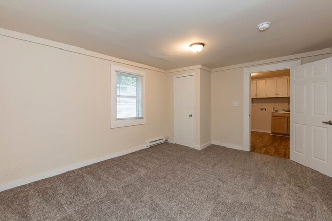 Building Photo - Edgerton Duplex 2