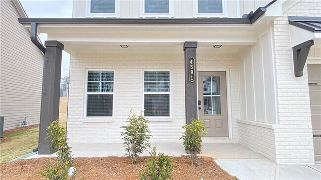 Building Photo - 4591 Silver Oak Dr SW