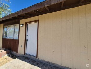 Building Photo - 122 N 13th Ave