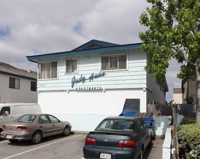 Foto del edificio - Judy Anne Apartments