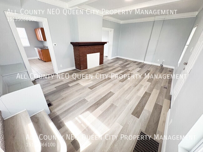 Photo - 115 Livingston Ave House