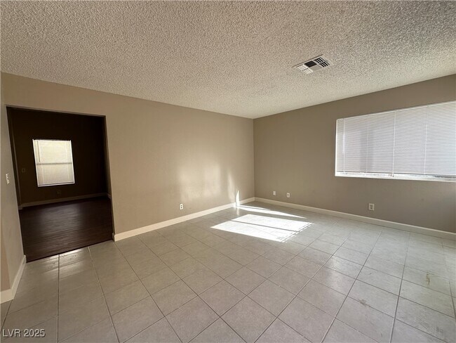 Foto del edificio - 120 Clifton Heights Dr