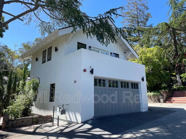 Building Photo - 101 Acacia Ln