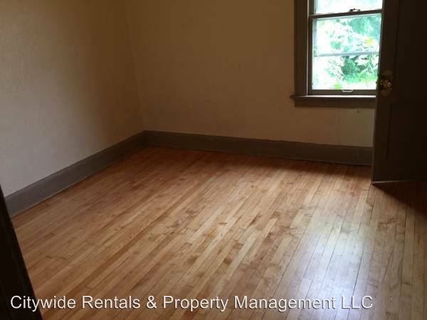 Building Photo - 1206 N 46th St