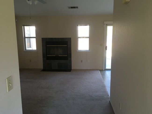 Foto del edificio - North Churncreek Home