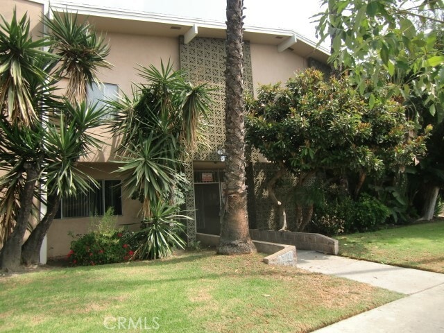 Building Photo - 1908 Gardena Ave