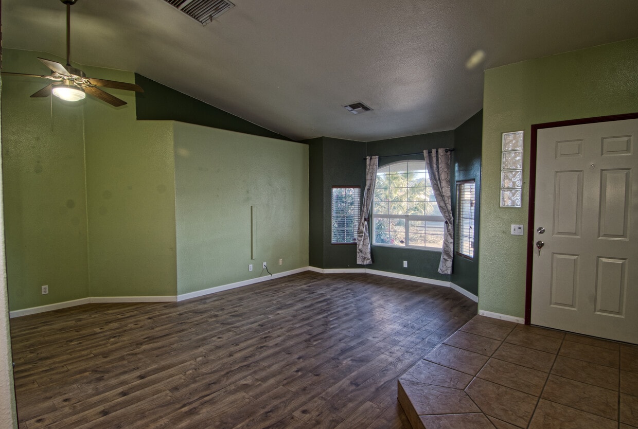 Primary Photo - 72548 Sunnyvale Dr