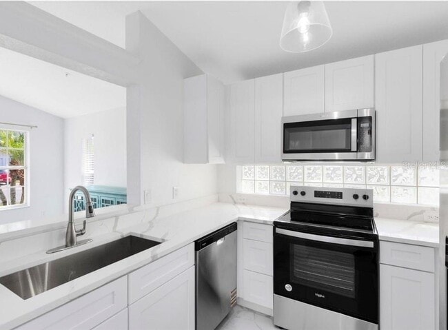 Foto del edificio - 3383 Hamlet Loop