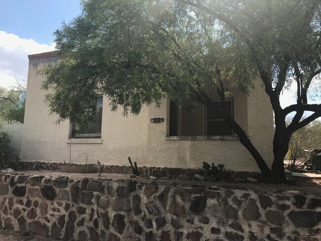 Building Photo - 741 N 5th Ave