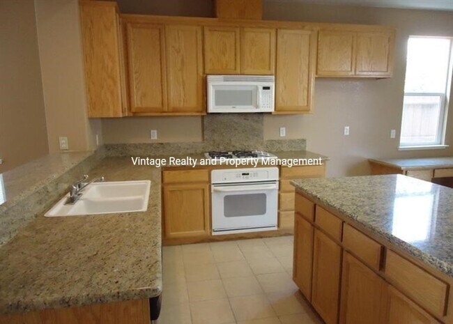 Foto del edificio - 1473 Swallow Tail Ln