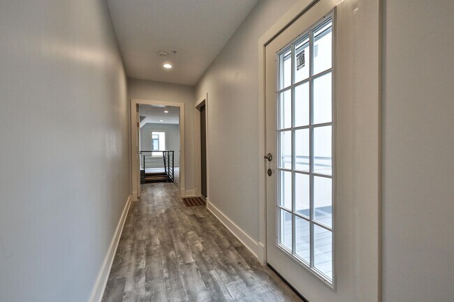 Foto del edificio - 1320 N Franklin St