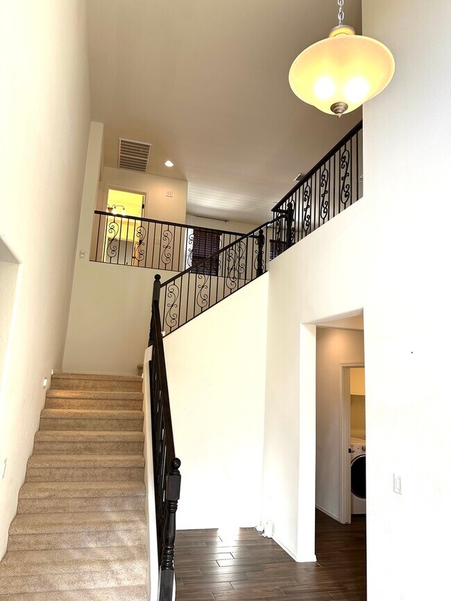 Foto del edificio - Stunning Elliot Groves home in Morrison Ranch. 4 bed+ 2 offices + loft