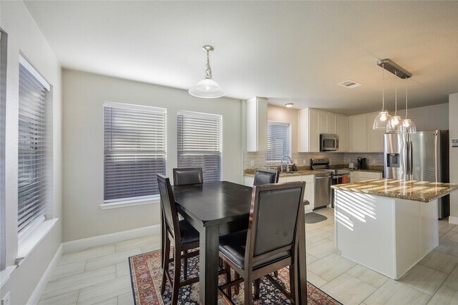 Building Photo - 10101 Benwick Dr