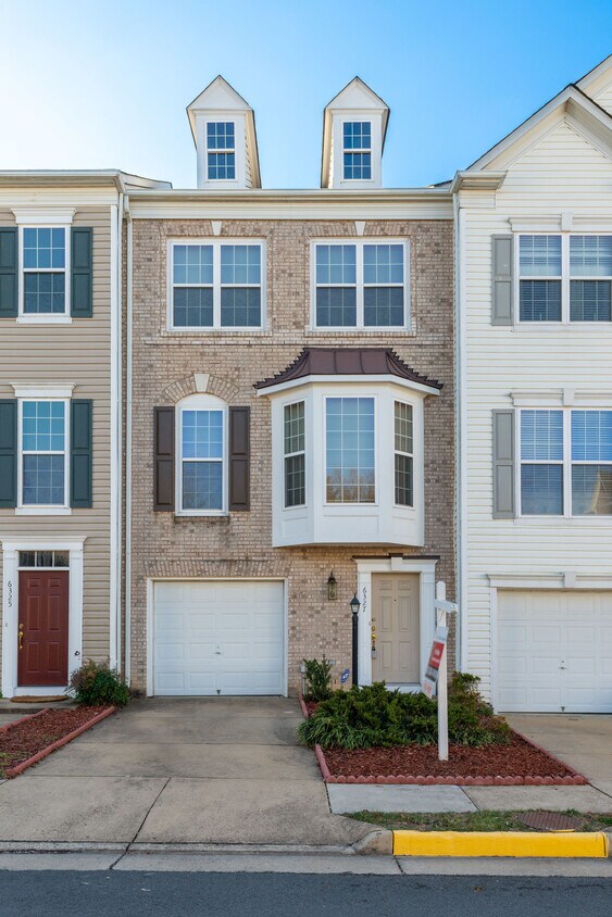 Primary Photo - 6327 Dunn Ct