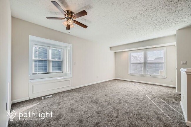Building Photo - 6 Briars Knoll Way