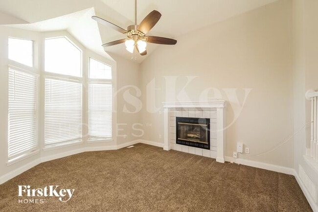 Building Photo - 1607 Stasi Ave
