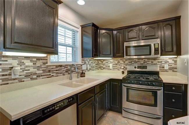 Foto del edificio - 106 Mountain View Dr
