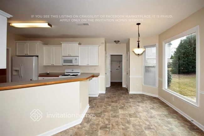 Foto del edificio - 348 Adelaide Xing