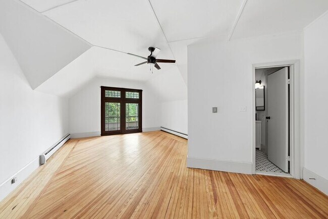 Foto del edificio - 245 Clinton St