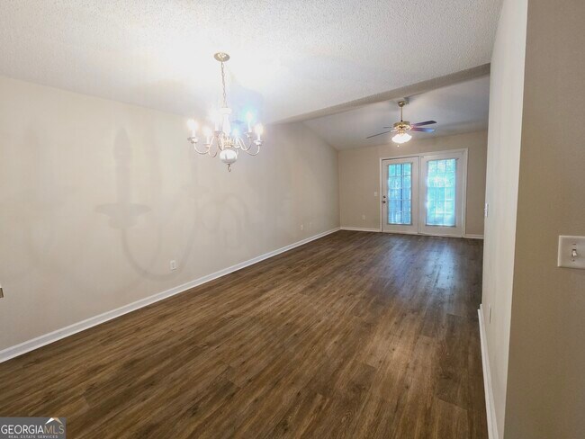 Building Photo - 130 Towne Pk Dr