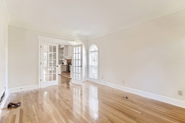 Foto del edificio - 1615 Holly Lake Cir SW