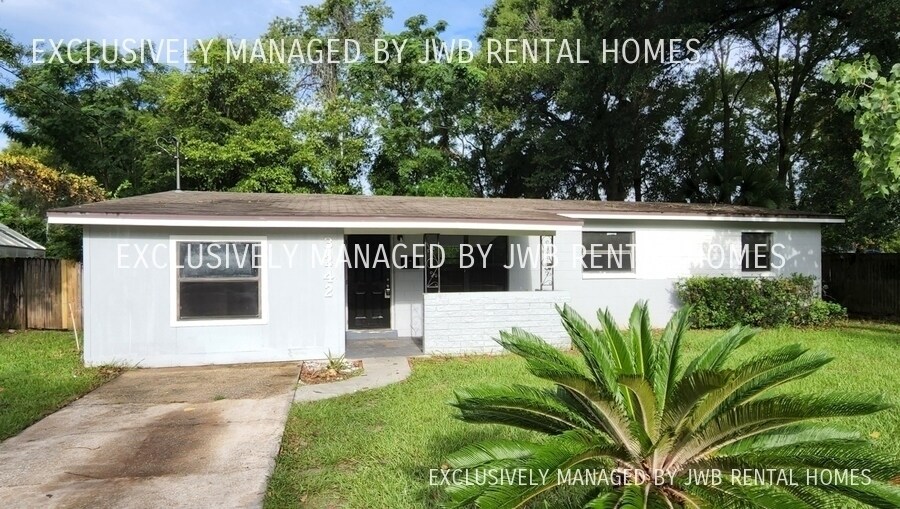 3242 Dalehurst Dr W, Jacksonville, FL 32277 House for Rent in