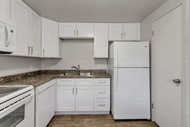 Building Photo - 2117 E 3300 S