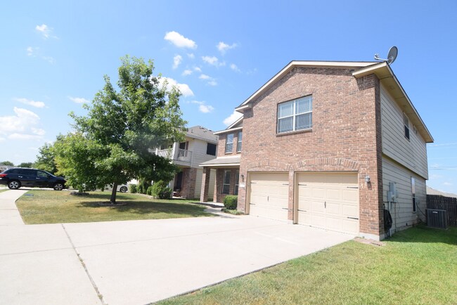 Building Photo - 820 Sugar Brook Dr