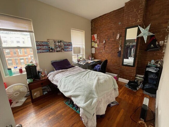 Building Photo - 2 bedroom in Boston MA 02115