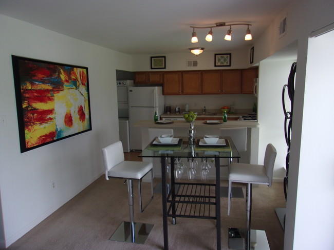 Dining Area - Cavalier Country Club Apartments