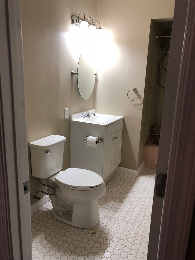 Foto del edificio - 2188 E Parkwood Ave