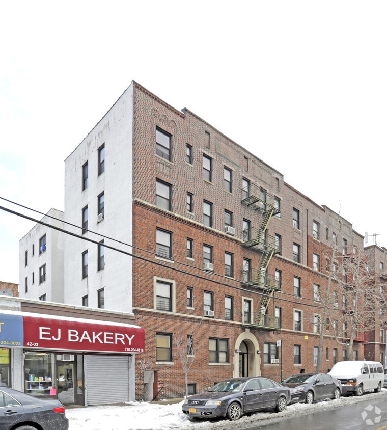 4207 34th Ave, Long Island City, NY 11101 Apartments in Long Island