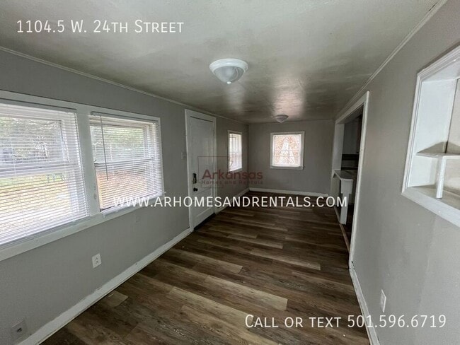 Foto del edificio - 1104.5 W 24th St