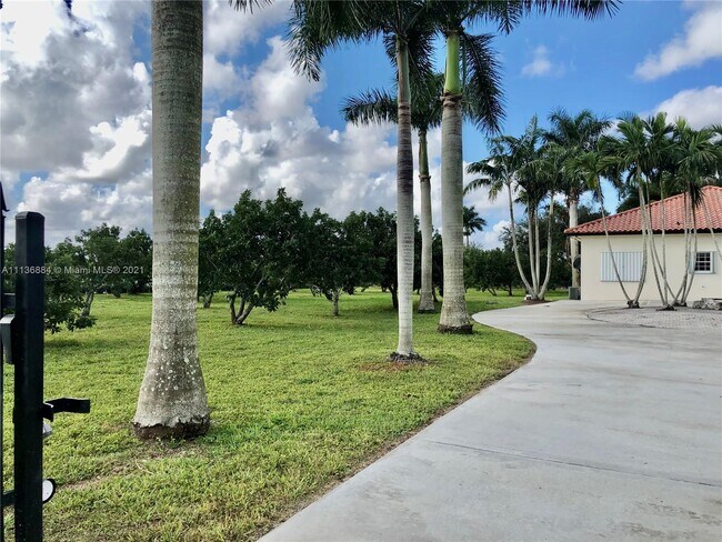 Foto del edificio - 20200 SW 280th St