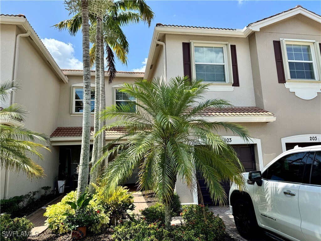Foto principal - 6525 Monterey Point