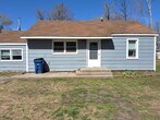 Foto principal - 404 E 2nd St