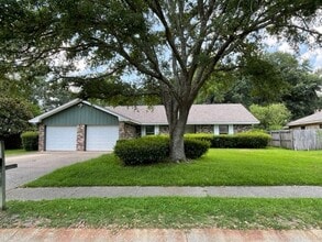 Building Photo - 1234 King Henry Dr