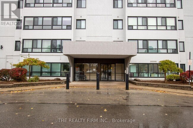 Building Photo - 600 Grenfell Dr