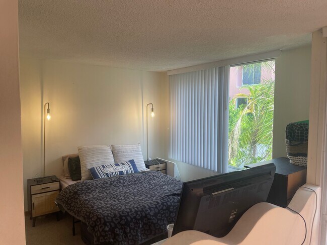 Foto del edificio - 2801 Florida Ave