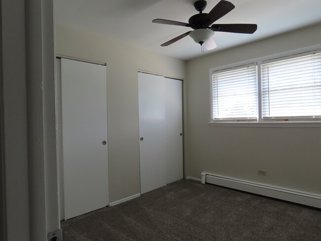 Building Photo - 14405 S Ravinia Ave