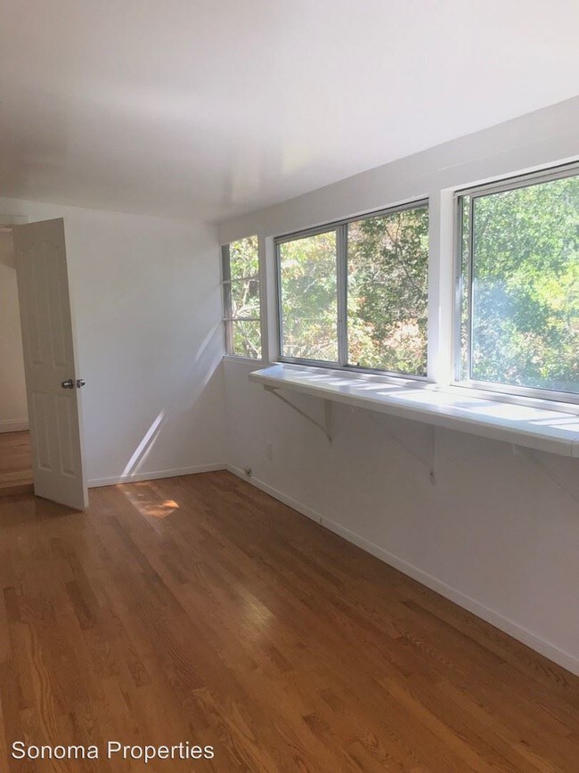 Building Photo - 1 br, 1 bath House - 16793 Park Avenue