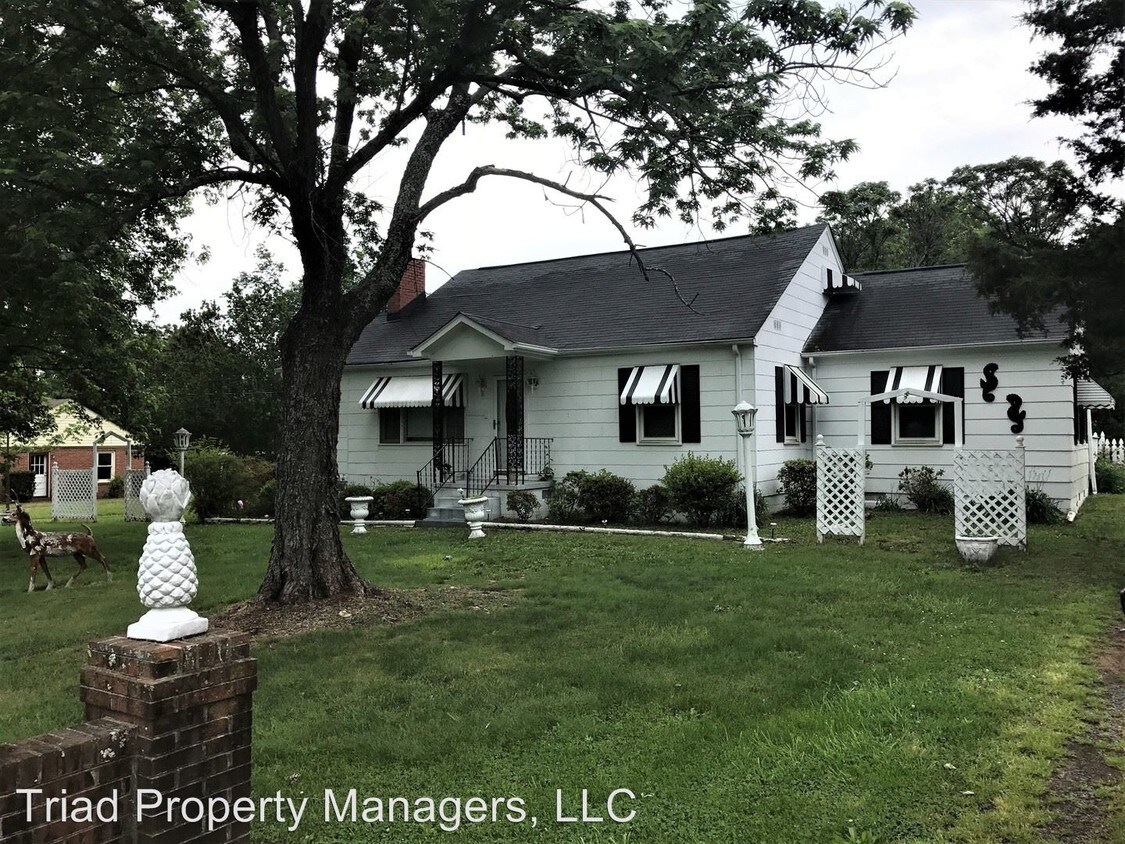 3446 Randleman Rd, Greensboro, NC 27406 House Rental in Greensboro